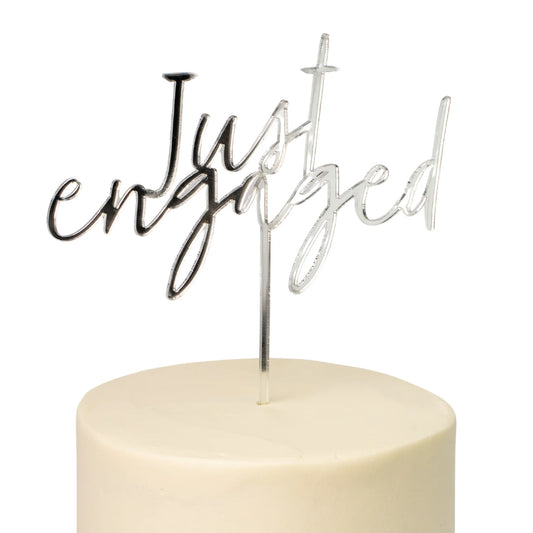 CAKE TOPPER "JUST ENGAGED" PLATEADO
