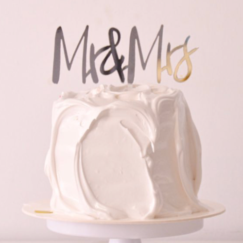 CAKE TOPPER "MR & MRS" PLATEADO